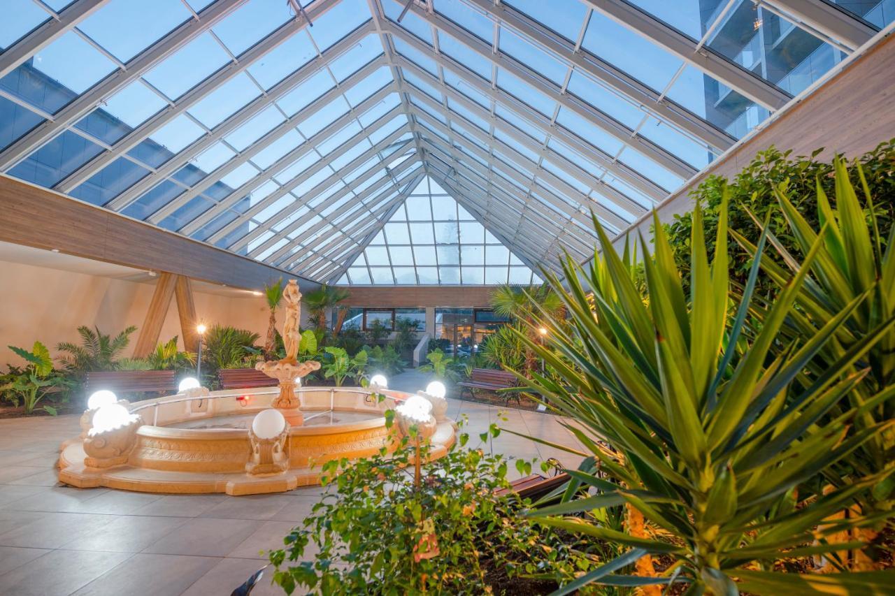Olymp IV Hotel Kolobrzeg Ngoại thất bức ảnh