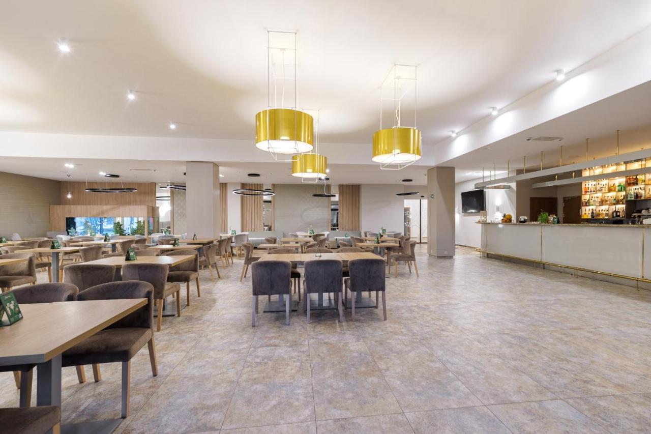 Olymp IV Hotel Kolobrzeg Ngoại thất bức ảnh